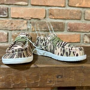 Kids Camouflage Slip-On Shoes Sz 12 Toddler US Sports NWT Green & Khaki